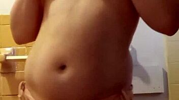 She Wears PINK BIKINI in Homemade POV Scene