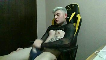 girl demands high price for fuck so i masturbate publicly in front of her