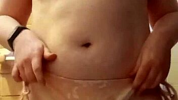 She Wears PINK BIKINI in Homemade POV Scene