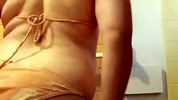 She Wears PINK BIKINI in Homemade POV Scene