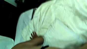 Sexy mature slut gets pounded in hotel room