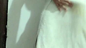 Latina babe masturbates and cums in WhatsApp video