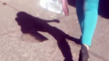 Mexican Milf Masturbates Big Ass on Street