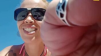 Public masturbation with upside-down pussy for a good cause