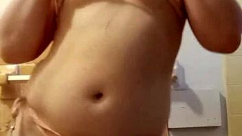 She Wears PINK BIKINI in Homemade POV Scene