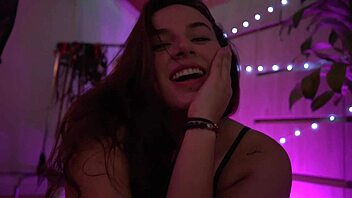 Amateur teen Natalie gives a blowjob and shows off her boots