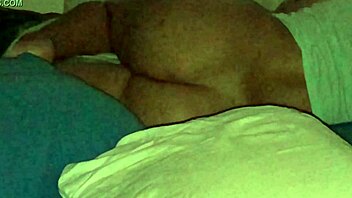 MY WIFE SHOWS HER ASS IN BED