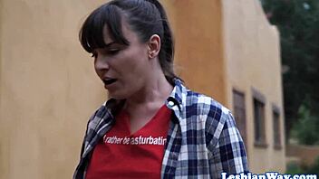 Flexible Babe Licks Cute Pussy