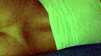 MY WIFE SHOWS HER ASS IN BED