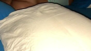 MY WIFE SHOWS HER ASS IN BED