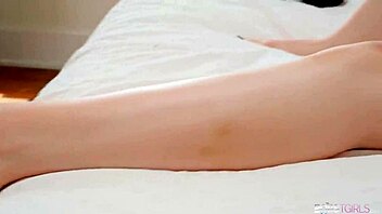 Kyra Unknown Returns With Intense Masturbation.