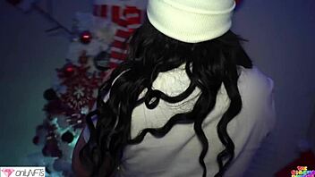 mandi may fucks santa's big bbc and sucks it deep