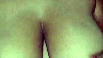 i love how soso plays with my dick