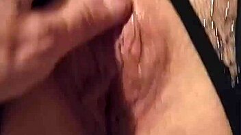 I love when they rub my clit