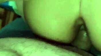 Okul Kızım Üvey Kızkardeşimin Dar Götünü Deliyorum İnlerken