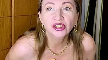 Watch Mariaold play with her dildo in sexy underwear, doesn't it turn you on?