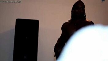 stripper makes hot link with his meat