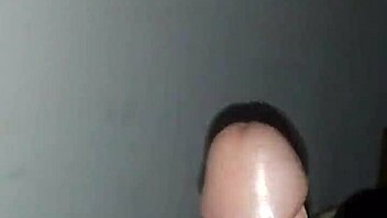 TREMENDA PAJA where this guy jerks off intensely. Masturbation session in full swing