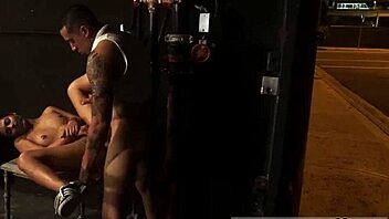 巴西惩罚娇小型18+文身美女吉娜