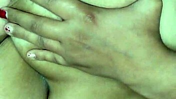 i love how soso plays with my dick