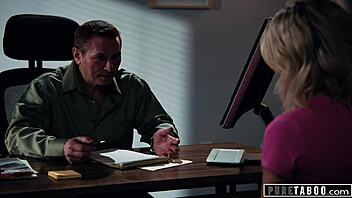 Sætter Kiara Cole sin rådgiver på arbejde til at falde for forførelse?