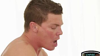 dicksucking hunk gets plowed in mmf threeway