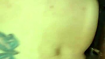 زوجة عاهرة تحتاج نقود لنيك لاتيني بري من الخلف الآن!