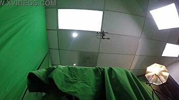 scarlett johnson morphs her pink pussy in pov fetish