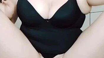 i'm alone with my vibrator, wanna cum join me? 😏