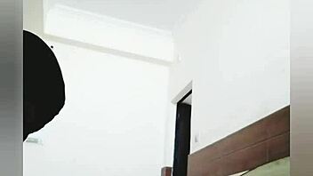 Sucking my wife's shaved pussy 😍