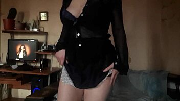 jessiicca676 unwinds after a long work day, just relaxing and chilling out at home