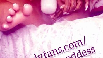 sexy thot, watch me squirt with this dildo