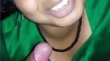 padose ke ganv ki 20 sal ki ladki ki kunvari chut ko chod chod kar pani nikal diya