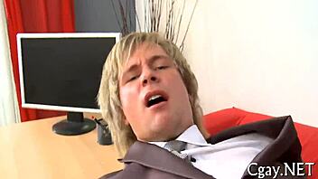 Is this gay porn with a big pecker?