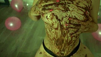 Cake crush fun with big ass babe in stunning 4K food fetish.