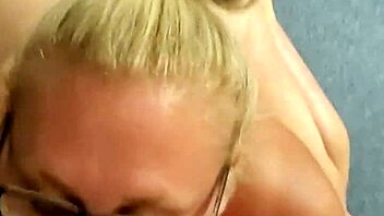 hotassunicorn gets a big cumshot facial from sexy milf