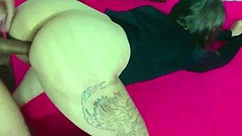 US teen gets anal pleasure from behind