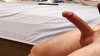 Amateur girlfriend with big tits gives an amazing handjob