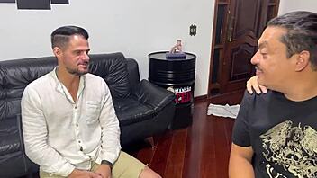 Amateurs and dirty talk in a new web chat video