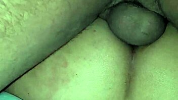 Amateur stepbrother and stepsister indulge in hardcore sex without protection