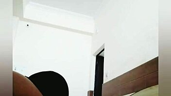 Sucking my wife's shaved pussy 😍