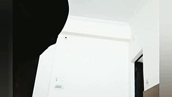 Sucking my wife's shaved pussy 😍