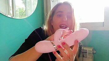 Trying this toy and squirting cum everywhere.