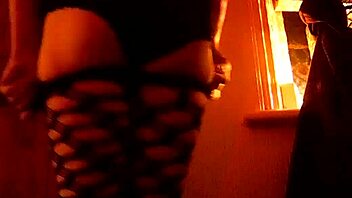 The Australian bitch with big ass twerks seductively.