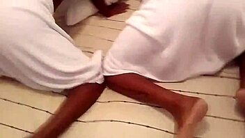 Amateur ebony teen from Dominican Republic gets naughty outdoors