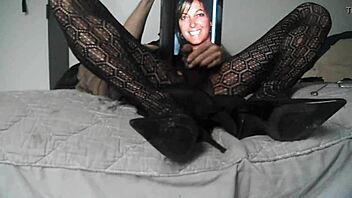 Detailed digital camera file captured in avi format