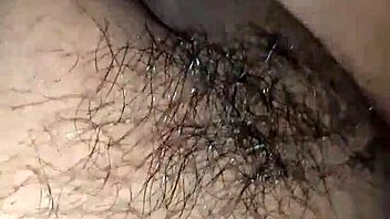 我妻子的紧逼得到激烈操弄。