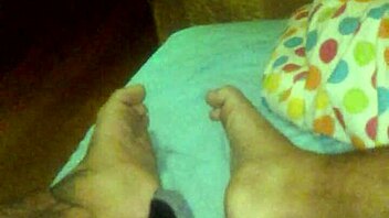 tatooboy gets nice technical handjob and cums