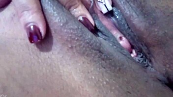 कैसे मैंने गर्म मालिश में छींटकर खुद को भिगो दिया?