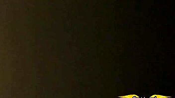 भारतीय दोस्त की पत्नी देसी दोस्त के साथ स्टीमी एनकाउंटर में इंटेंस गांड एक्शन का मजा लेती है